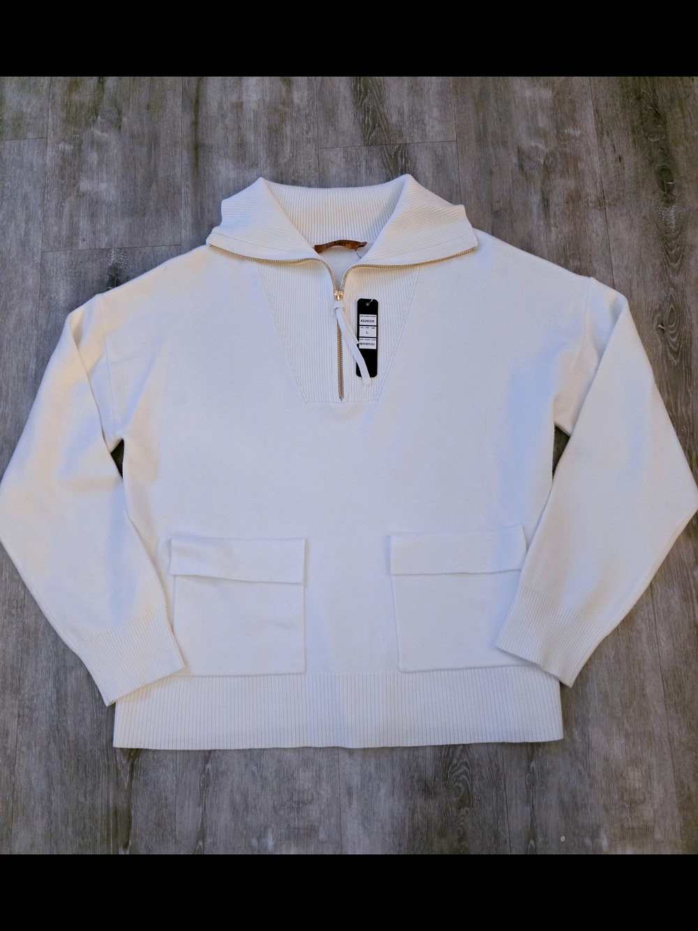Belldini NWT Women’s L Winter White Gold Zip Collared Sweater Pullover Pockets